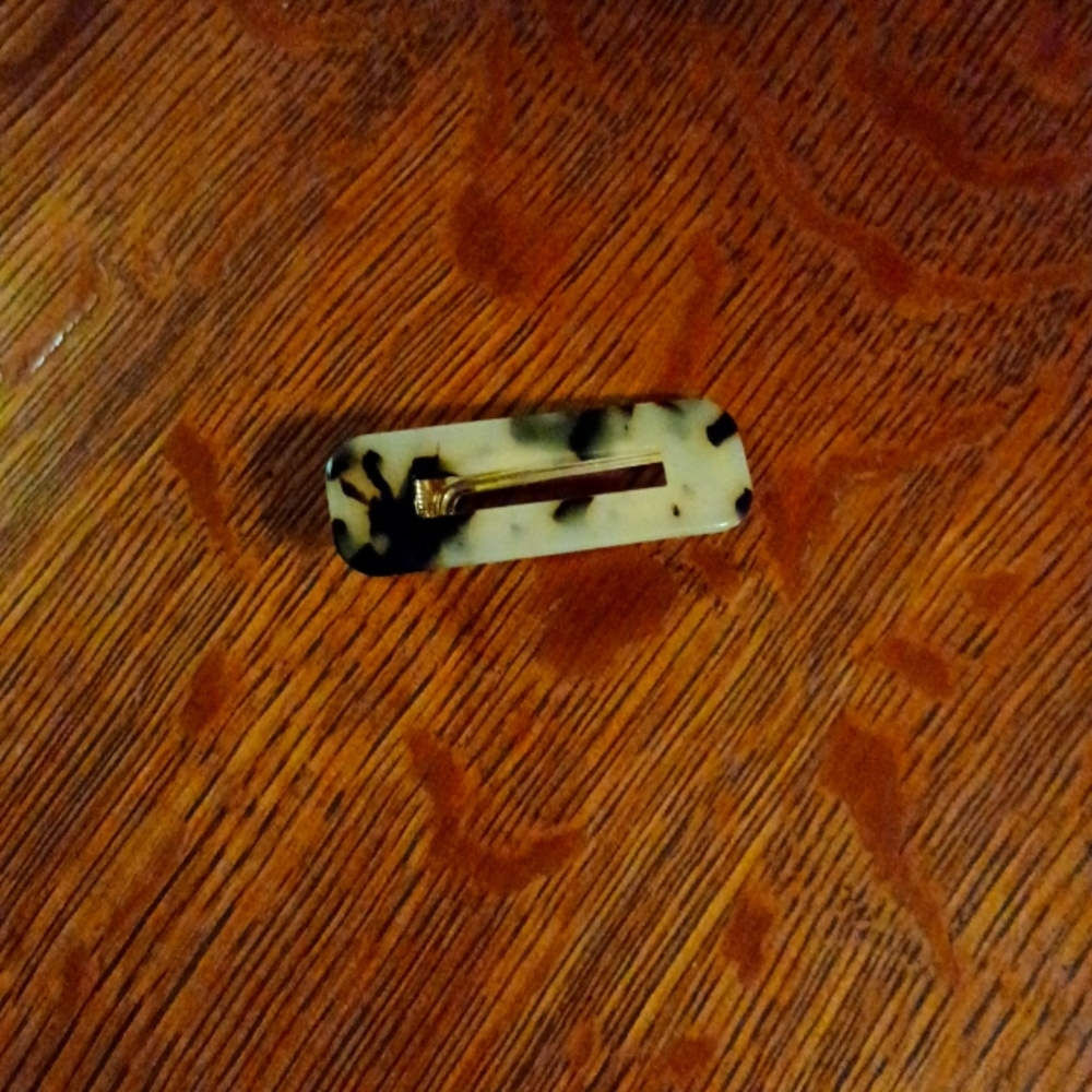 A hair clip